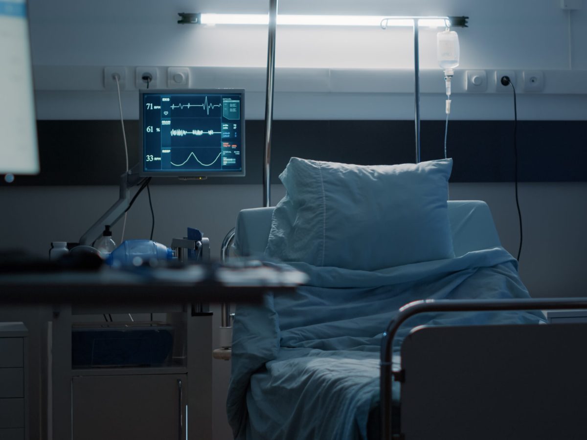 Empty hospital ward designed with medical equipment used as treatment for disease, illness, health problems. Intensive care room with medical tools, monitor, IV drip bag and oxygen tube SSUCv3H4sIAAAAAAAAClRRTW/cIBD9KxbnZYMNxvYe06RNq0bKLYdsFY0Bx2hZWAFOVa32v3fwJpV6G5h58z7mTEZIVpHdmVjnlpQjZBs82bENicZrE9fyPXLJ1spom0O04NbXCFnNHo6G7Pzi3GVDUoa8JJPKxtMcctCLxy7HloJs3hB7bX7wvpzLP9mRBwMuzwqiuXlEEoUMuG0ZsfVokzLOgTdhSeSy+YTcLtZp69/SzU/w+gjxkP5hvnsdQiSXXxsCb8arP8h5QRHROAOrvhcCvFVt202UdcNAhdSCDiAUZZMRdTMMvNUdLmy1gEaMHeWa91SIjtNBmoH2qu36fpRGDA2OcVDdBEbSVuqRiq5TdIR2pKBbZoDD2HQ1QTmH39nEY8kA5cCibShxvAd0nK5BnaJVaOs6EfJcjoCew+JzRB8EyVwIJxgdJjshzGzIDCnhgP74KHHjNcPxusSHXCwXpMYrYFVzlCNqWctG9ELKujhN6/Fmi8BCdC5ZHm3OBtf+d05ESdaj+7pkiuPqYPWHJYvDRIy86bliVDLAzKZGU0y2pZPuxACNFLwfkXA5uQA6lwQQOYV4XA8bIWFGq01M5QR5xs/73X5fb6vnEA8YTvVU1KT9vuPDtvp6Xz2EdLIZXPUMUVe0unWgDtVdUOhlBd4Fb/b7W8aaV9ayng2CvX5hndwy1vO2boftj6dv5PIXAAD//wMAUHjPyxIDAAA=